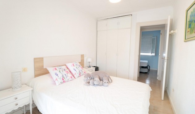 Resale - Town House -
Torrevieja - Playa De Los Naufragos