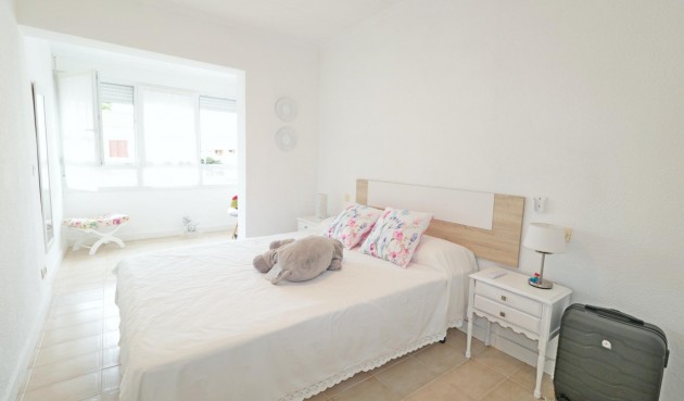 Resale - Town House -
Torrevieja - Playa De Los Naufragos