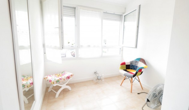 Resale - Town House -
Torrevieja - Playa De Los Naufragos
