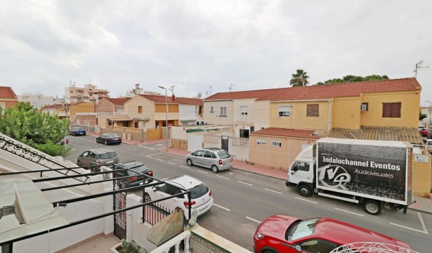 Resale - Town House -
Torrevieja - Playa De Los Naufragos