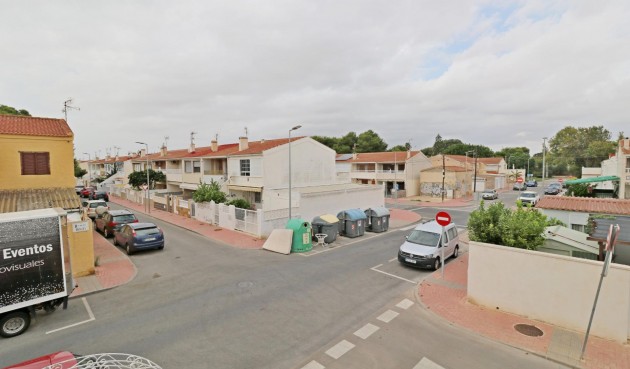Resale - Town House -
Torrevieja - Playa De Los Naufragos