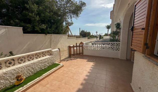 Resale - Town House -
Playa Flamenca - Costa Blanca