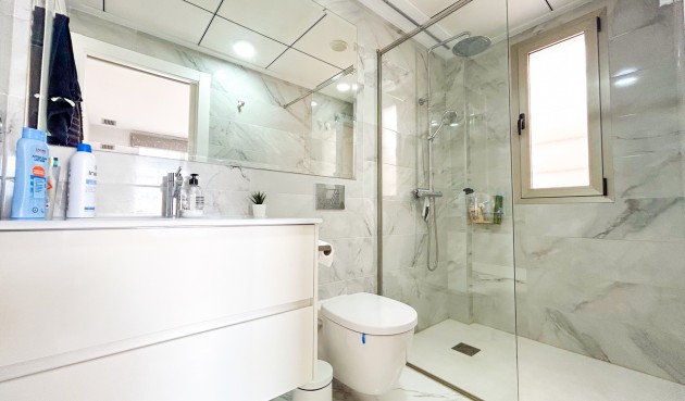 Resale - Villa -
Villamartin - Costa Blanca