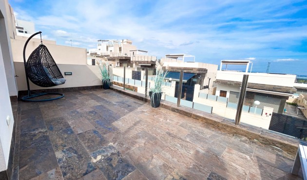 Resale - Villa -
Villamartin - Costa Blanca