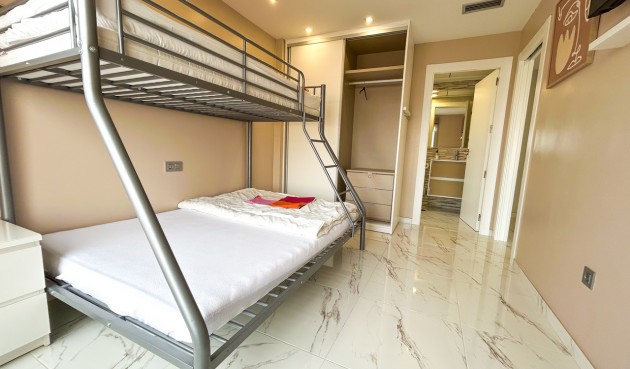 Resale - Villa -
Villamartin - Costa Blanca