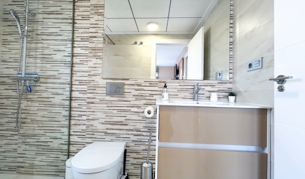 Resale - Villa -
Villamartin - Costa Blanca