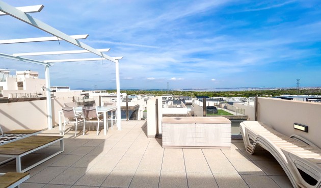 Resale - Villa -
Villamartin - Costa Blanca