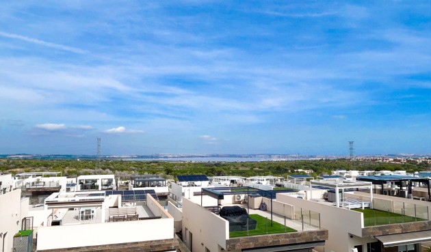 Resale - Villa -
Villamartin - Costa Blanca