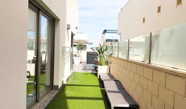 Resale - Villa -
Villamartin - Costa Blanca