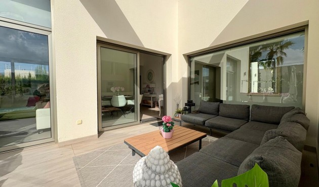 Resale - Villa -
Benijofar - Costa Blanca