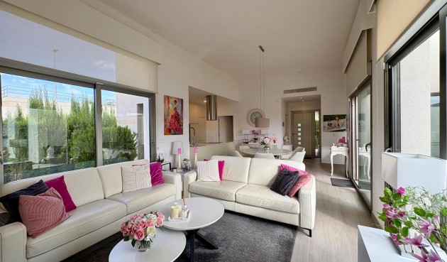 Resale - Villa -
Benijofar - Costa Blanca