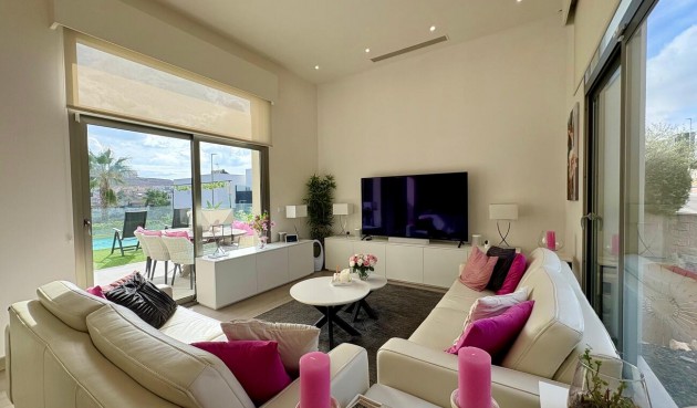 Resale - Villa -
Benijofar - Costa Blanca