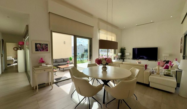Resale - Villa -
Benijofar - Costa Blanca