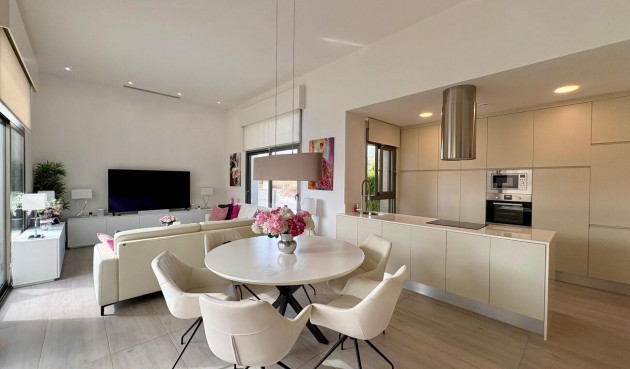 Resale - Villa -
Benijofar - Costa Blanca