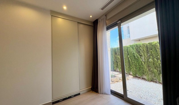 Resale - Villa -
Benijofar - Costa Blanca