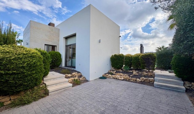 Resale - Villa -
Benijofar - Costa Blanca