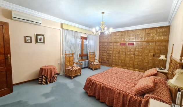 Brukt - Town House -
Elda - Inland
