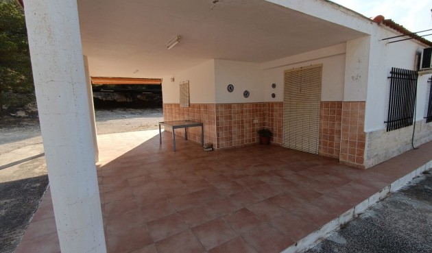 Resale - Villa -
Yecla - Inland