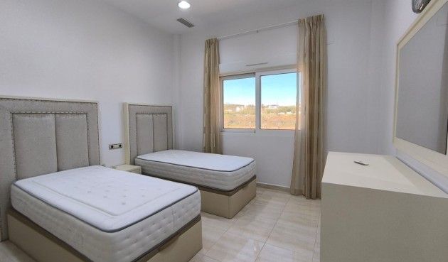 Brukt - Villa -
Pinoso - Inland