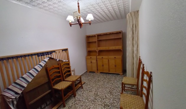 Resale - Apartment -
Sax - Inland