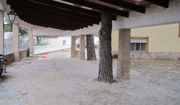 Resale - Villa -
Yecla - Inland