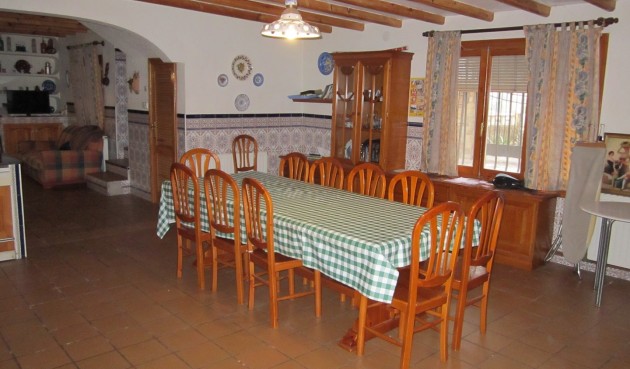 Resale - Villa -
Yecla - Inland
