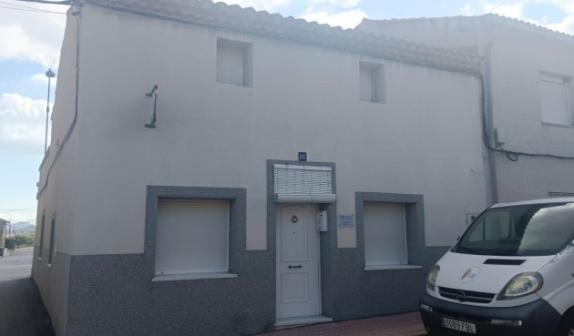 Resale - Town House -
Salinas - Inland