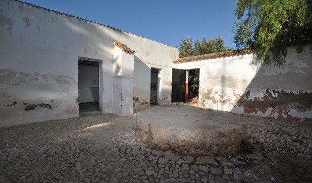 Resale - Villa -
Fortuna - Inland