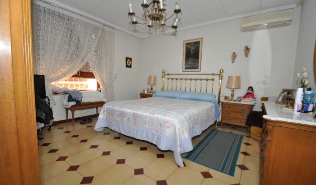 Resale - Town House -
Petrer - Inland