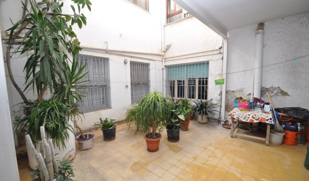 Resale - Town House -
Petrer - Inland
