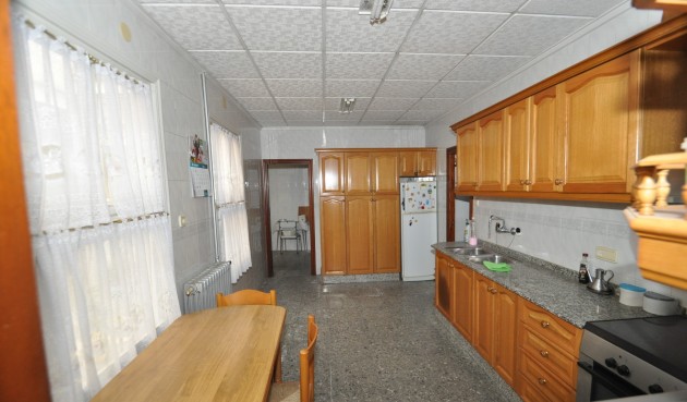 Resale - Town House -
Petrer - Inland
