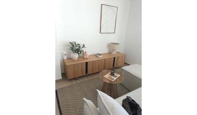 Återförsäljning - Apartment -
Orihuela - Inland