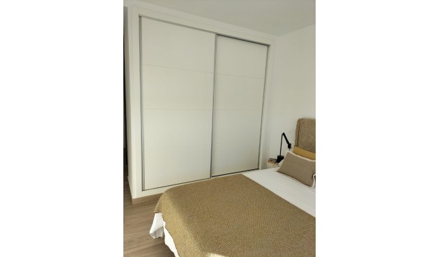 Återförsäljning - Apartment -
Orihuela - Inland