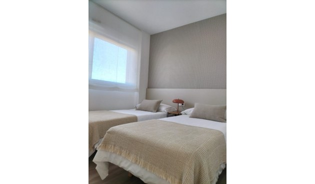 Återförsäljning - Apartment -
Orihuela - Inland