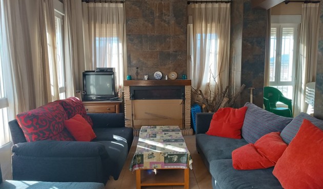 Resale - Villa -
Yecla - Inland