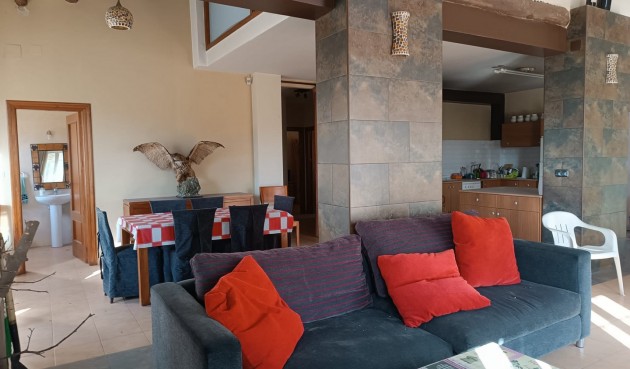 Resale - Villa -
Yecla - Inland