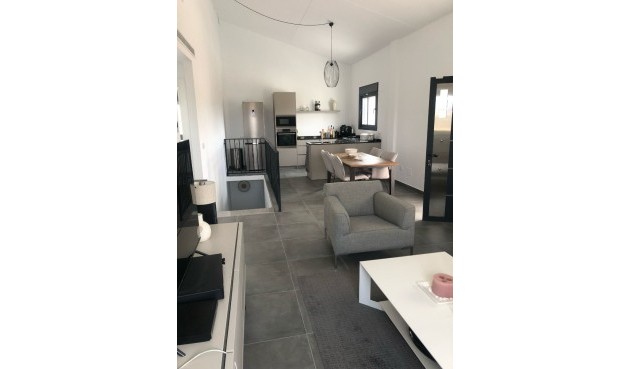 Resale - Villa -
Pinoso - Inland