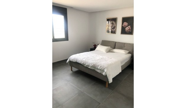 Resale - Villa -
Pinoso - Inland