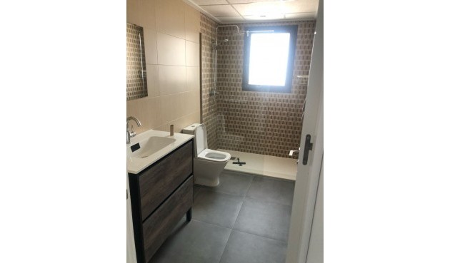 Resale - Villa -
Pinoso - Inland