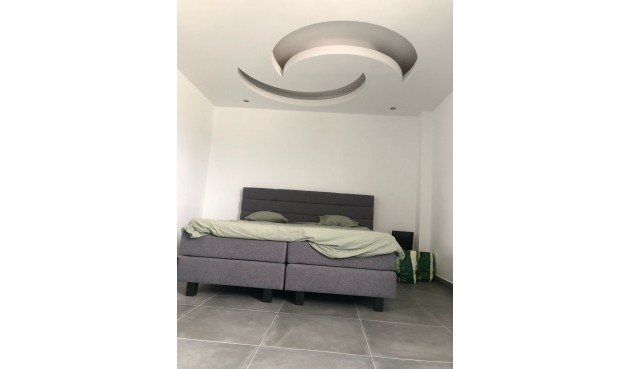 Resale - Villa -
Pinoso - Inland