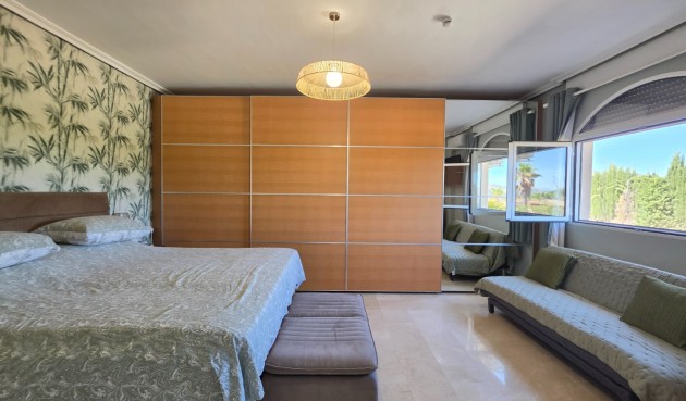 Resale - Villa -
Pinoso - Inland