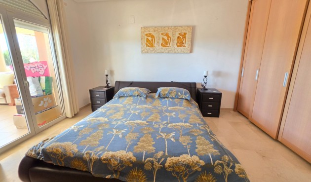 Resale - Villa -
Pinoso - Inland
