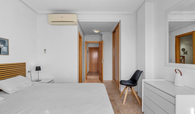 Resale - Apartment -
Torrevieja - Costa Blanca