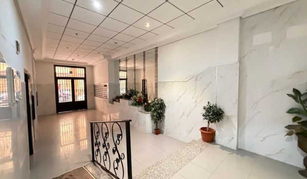 Resale - Apartment -
Torrevieja - PARQUE DE LAS NACIONES