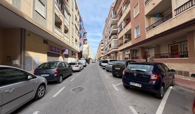 Resale - Apartment -
Torrevieja - PARQUE DE LAS NACIONES