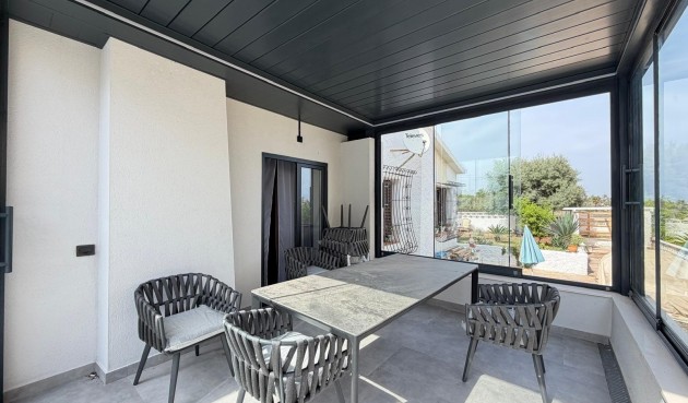 Resale - Villa -
Torrevieja - Punta Prima