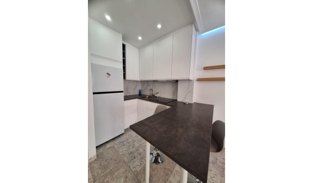Resale - Apartment -
Torrevieja - Nueva Torrevieja