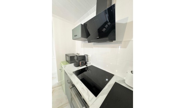 Resale - Apartment -
Torrevieja - Centro