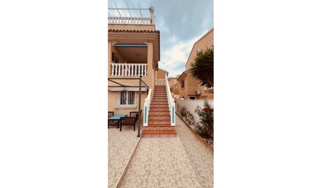 Resale - Villa -
Villamartin - Costa Blanca