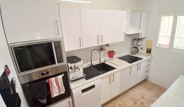 Resale - Villa -
Villamartin - Costa Blanca